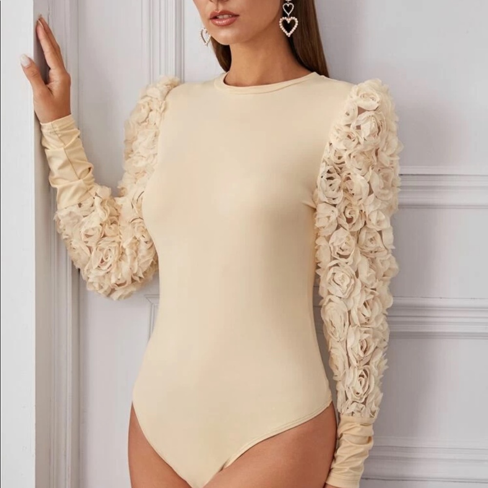 COPY - SHEIN Flower Fitted Bodysuit